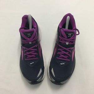 Brooks Womens Sz 9 Ravenna 8 Run Shoes